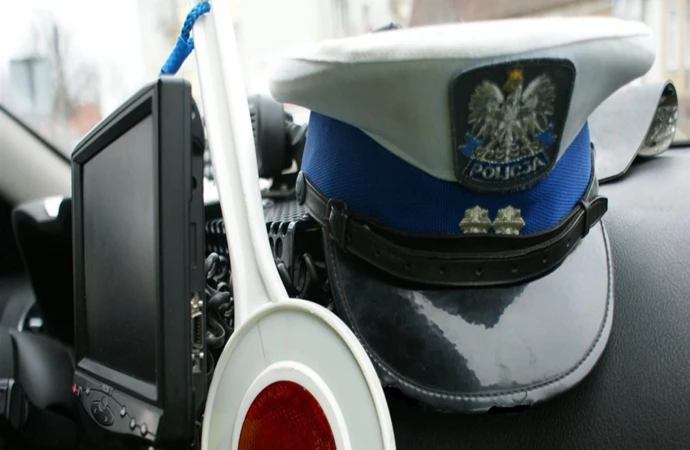 {W piątek policjanci z Warmii i Mazur – podobnie jak funkcjonariusze w całej Polsce – przeprowadzili akcję „Telefony”.}